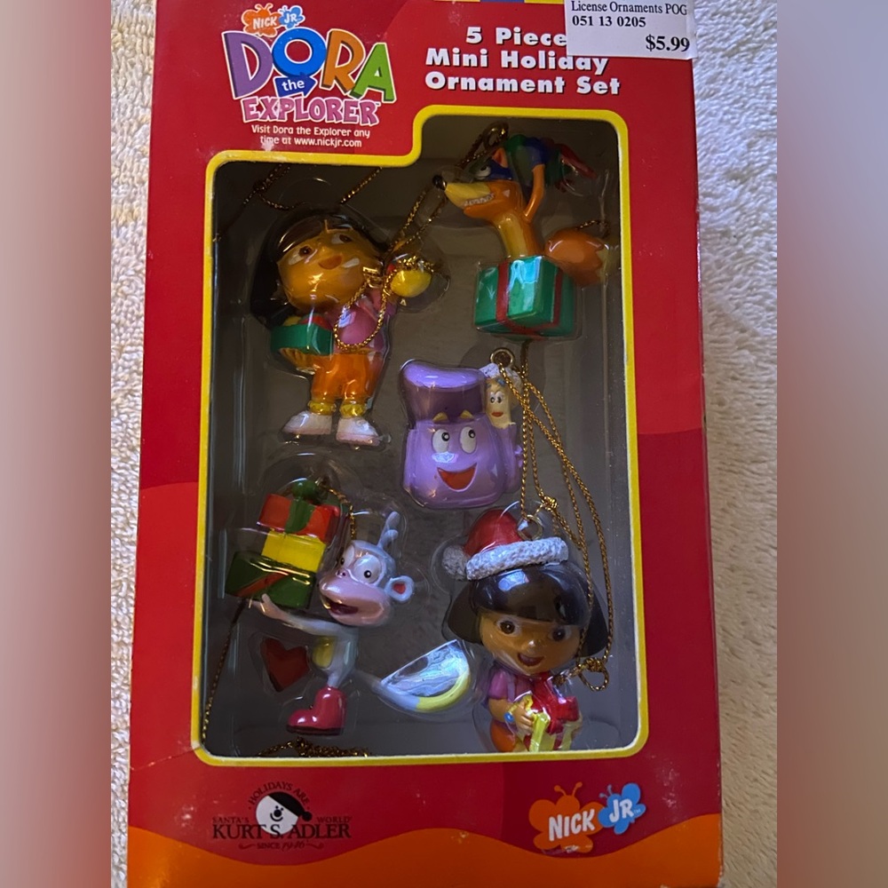 Nickelodeon Dora the Explorer Holiday Ornament Set
